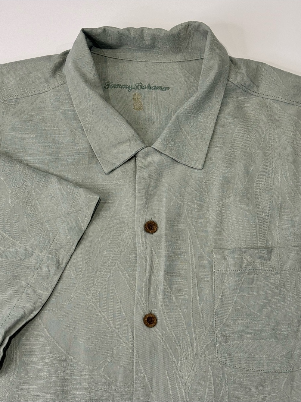 Tommy Bahama Men's XL Short Sleeve Button Down Light Green 100% Silk Tropical